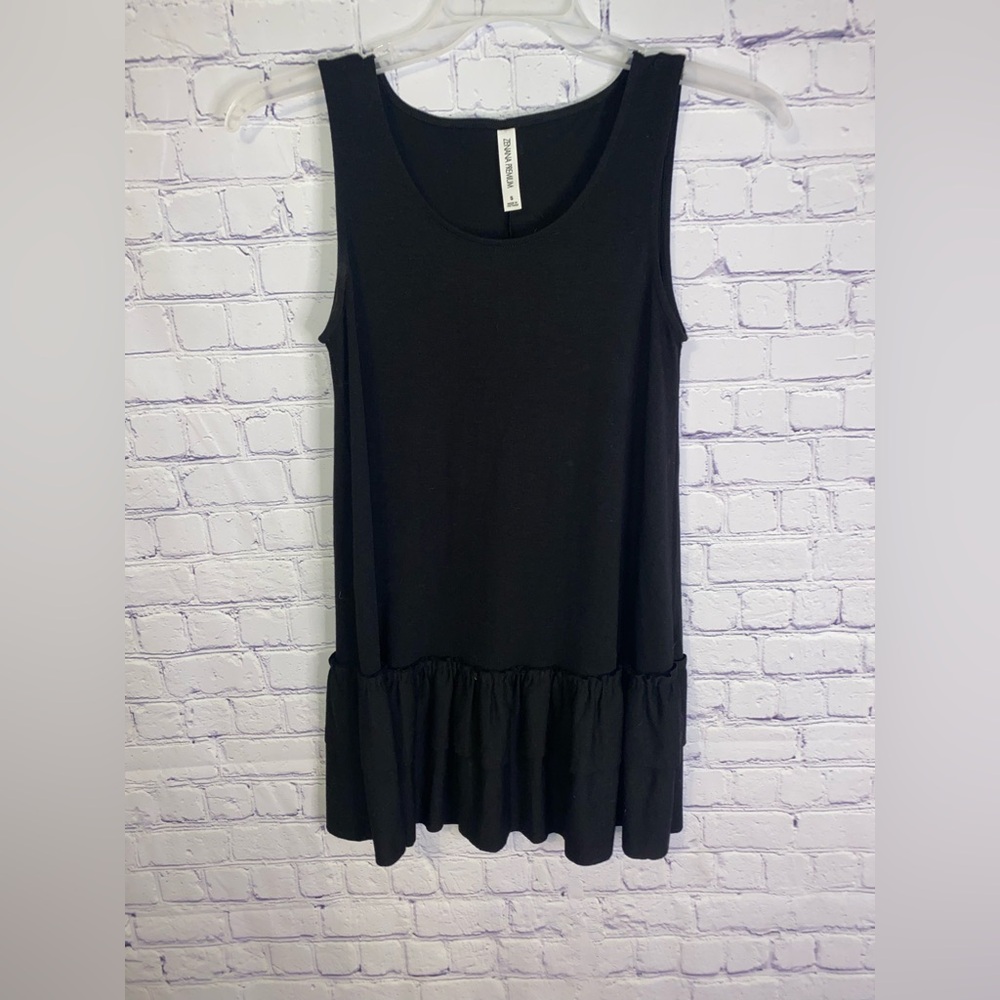 3/$15 Black Sleeveless Top